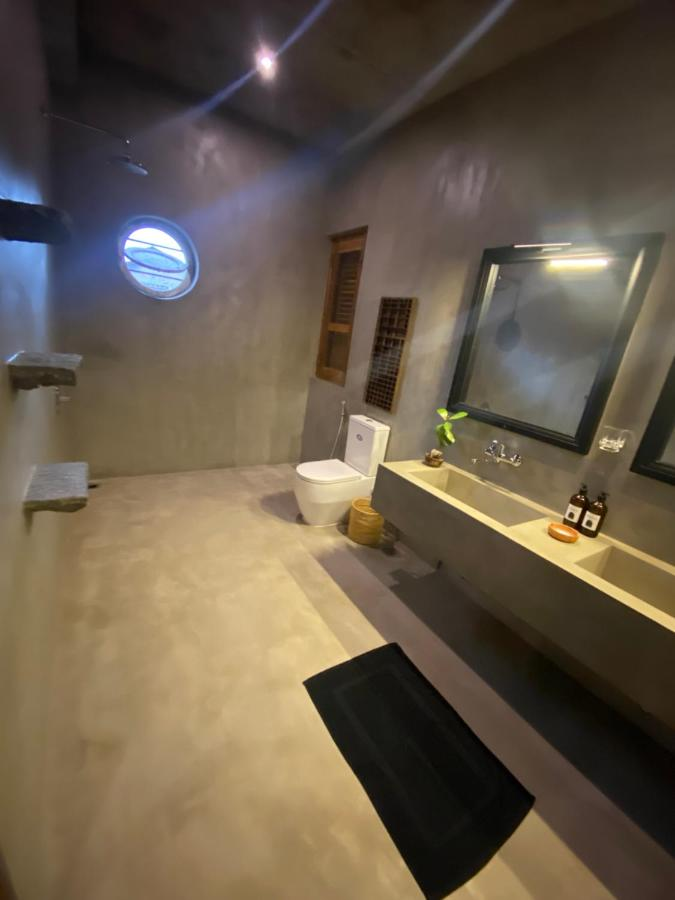Room feature 4